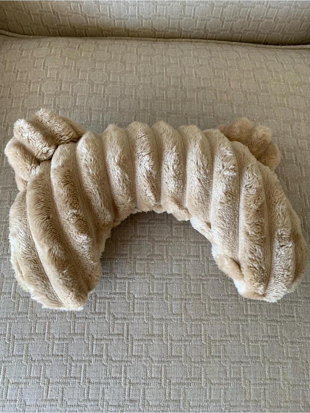 Pet Calming  Ribbed Neck Pillow in Light Beige